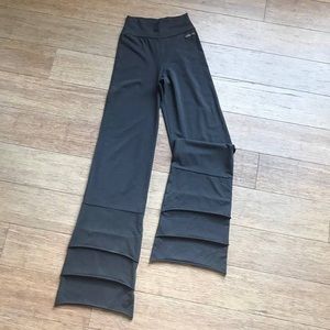 NWT Black Matilda Jane Finns XL Leggings